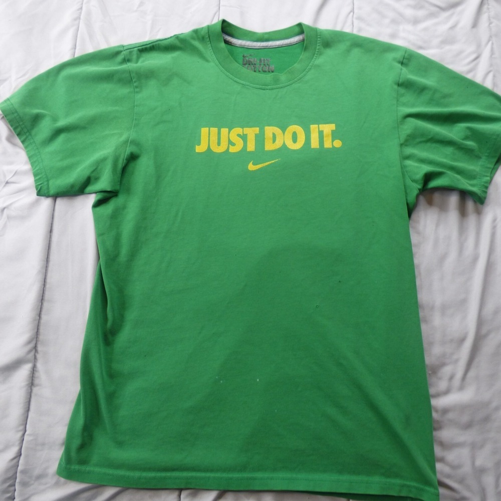 Nike Shirt Men Small Green Swoosh Logo Athletic Sportswear Crew Neck Adult